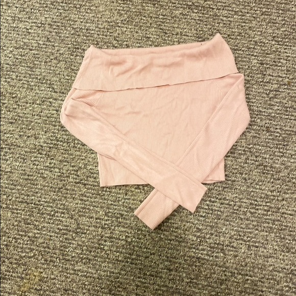 H&M off the shoulder top - Picture 1 of 1